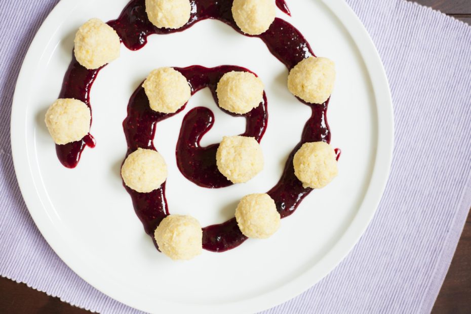 Sweet Millet Balls with Mixed Berries Sauce - This millet-based dessert is unique on its own. If they accompanied by a fruity sauce with a hint of cinnamon, they can be really mouth-watering.