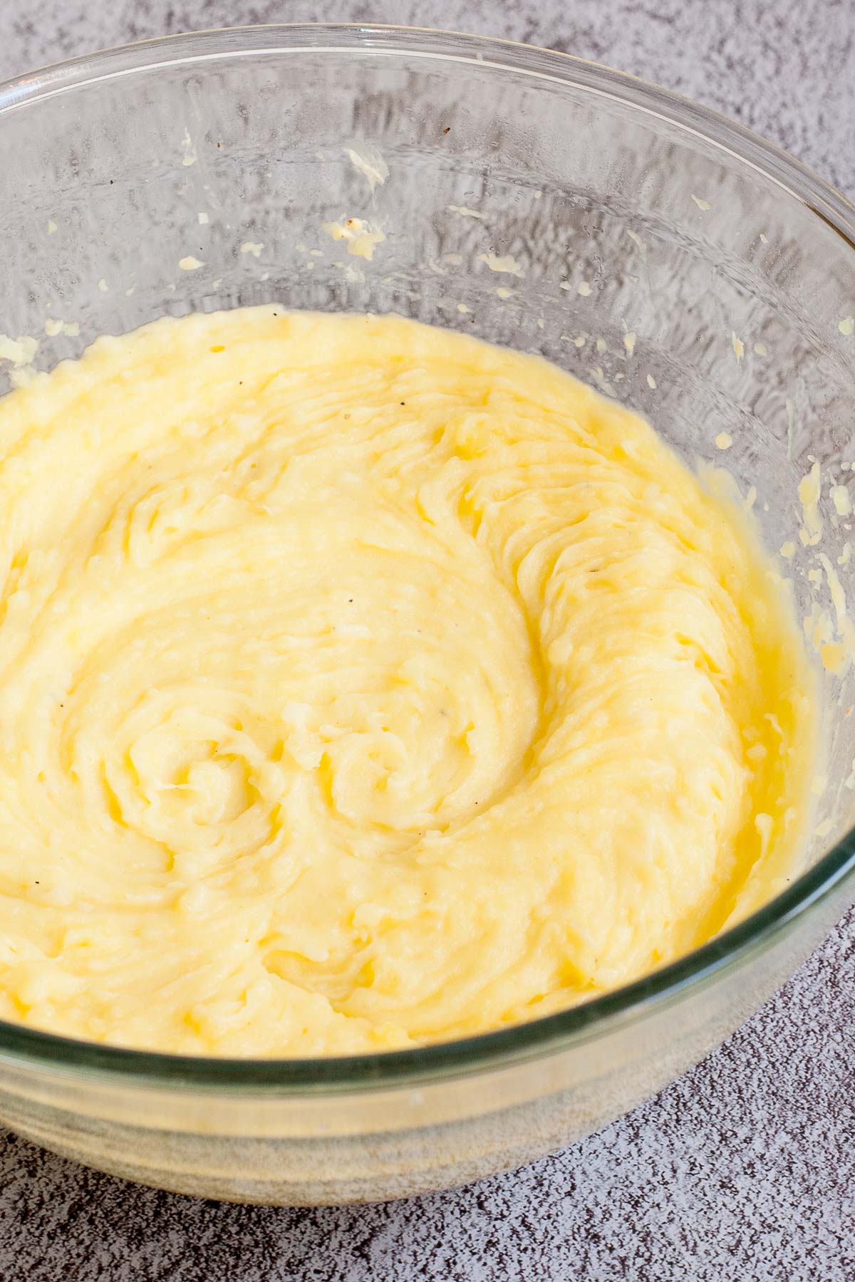 Glass bowl with mashed potatoes.