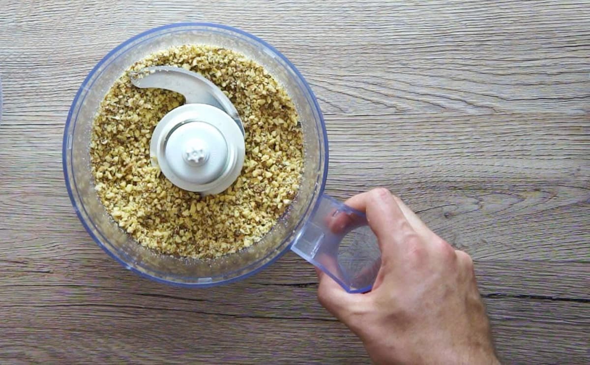 Food processor with chopped walnut