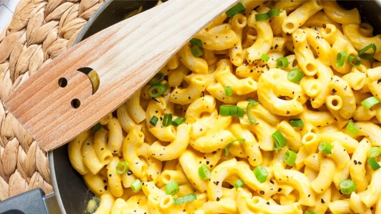 22 Potluck Crowd-Pleasers Everyone Will Ask You for the Recipe For