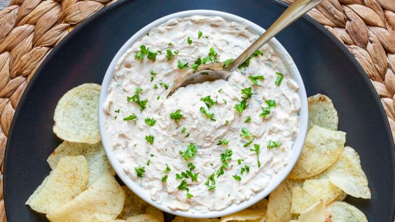 18 Christmas Dishes That Travel Well to Share
