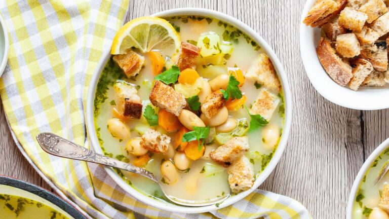 24 Vegetarian Recipes Packed With Plant-Based Protein and Fiber