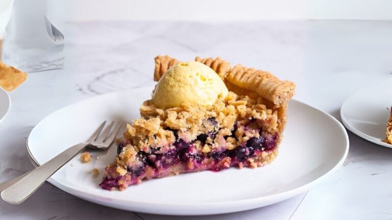 16 Crowd-Pleasing Desserts Perfect For Summer Evenings