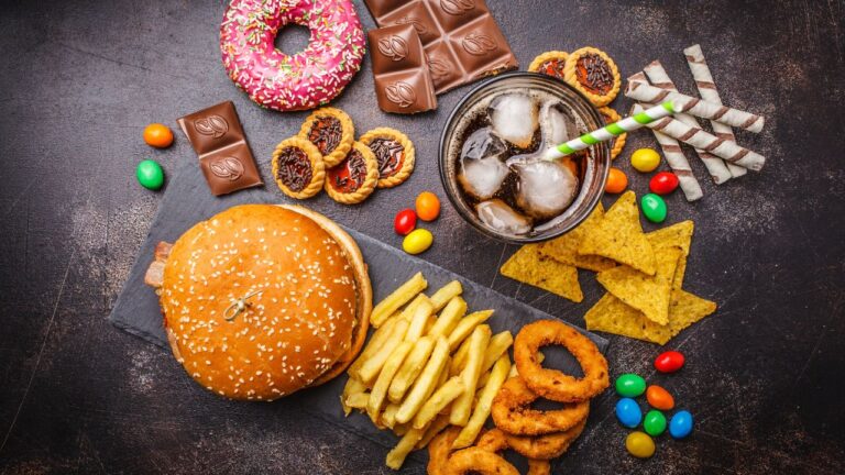 10 Secrets That Make Junk Food So Addictive