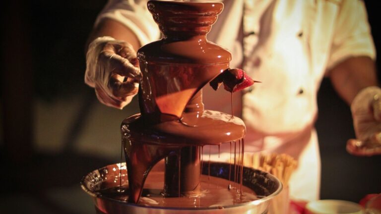 14 Superfoods Guaranteed to Boost Your Happiness