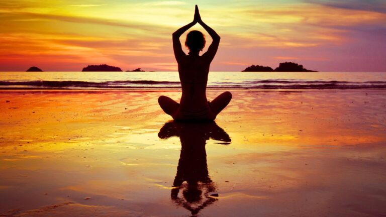 How Mindful Eating Complements a Yoga Lifestyle