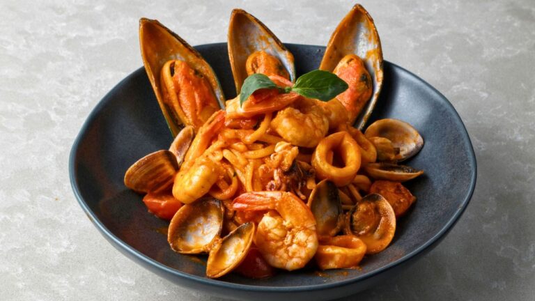 10 Creative Ways to Cook Restaurant Quality Meals at Home Without Breaking the Bank