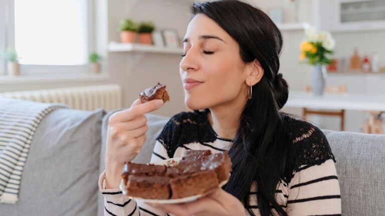 10 Surprising Science Backed Reasons Your Body Craves Salty And Sweet Treats