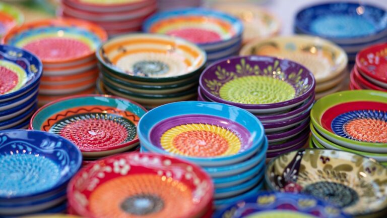 12 Unique Plate Designs That Encourage You to Eat More