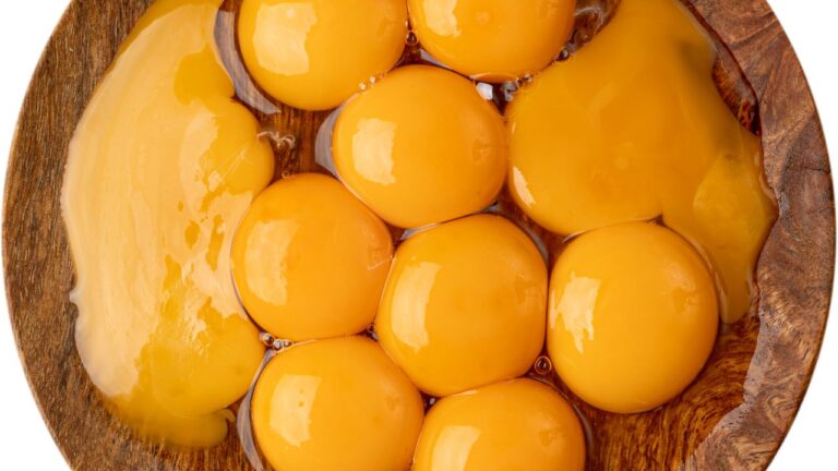 13 Mood-Boosting Nutrients You Need and the Foods That Deliver Them