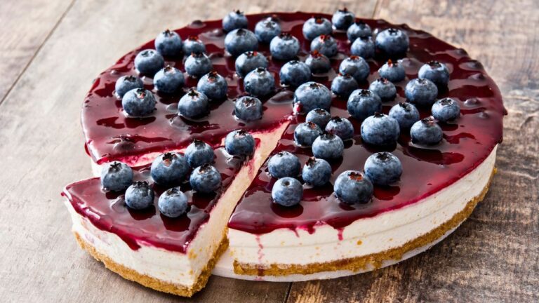 14 Tasty Foods to Soothe Stress, Defeat Anxiety and Boost Your Mood