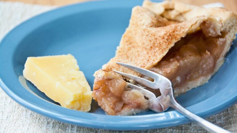 12 Surprising Food Pairings That Taste Way Better Than You Think