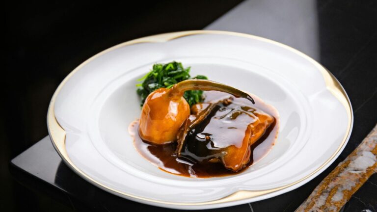 14 Over-the-Top Restaurant Dishes That Redefine Luxury Around the World