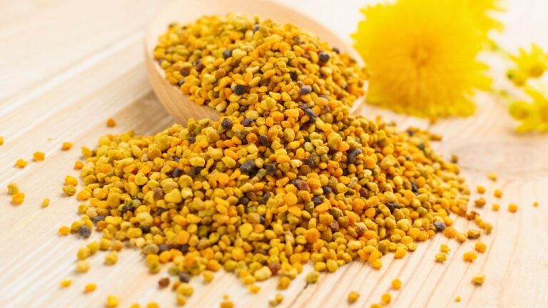 10 Underrated Superfoods Nutritionists Want You to Add to Your Plate