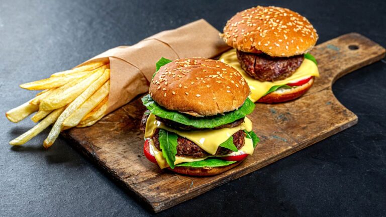 12 Fast-Food Secrets Your Favorite Chains Don’t Want You to Know
