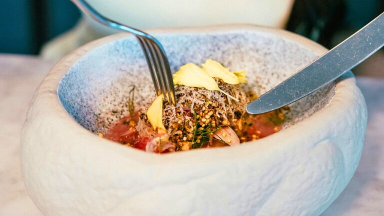 12 Ways the Shape of Your Plate Can Trick Your Brain Into Eating More