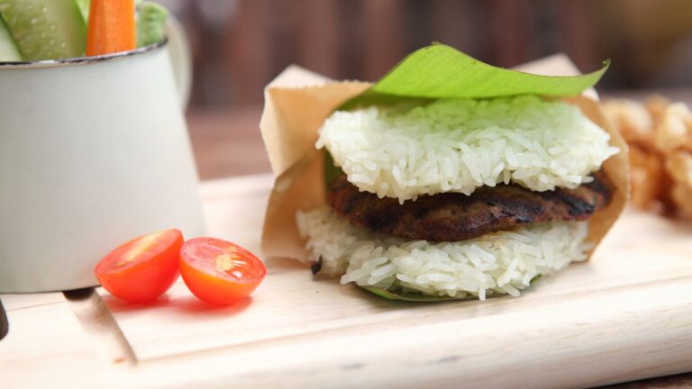 14 Fast-Food Twists You Won’t Believe Exist Around the World