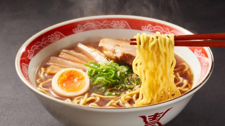 14 Iconic Dishes From Around the World Every Food Lover Needs to Try