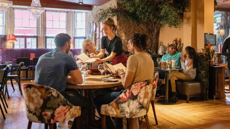 10 Savvy Ways to Dine Out for Less and Love Every Bite