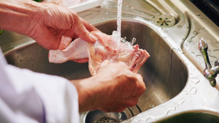 14 Everyday Kitchen Habits That Put Safe Foods at Risk