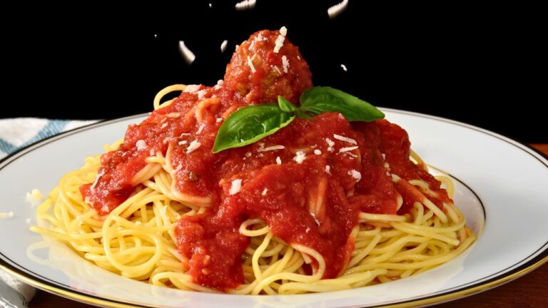 14 Popular Dishes Everyone Thinks Are Italian but Aren’t