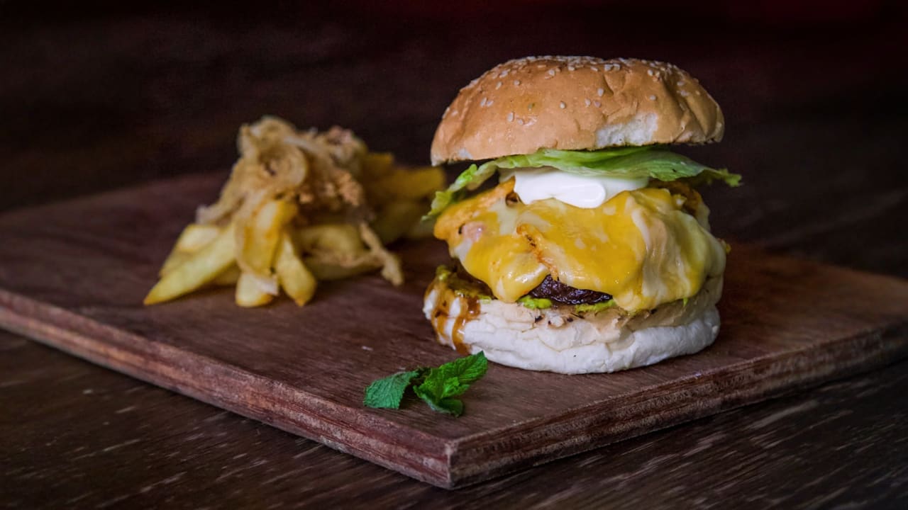 burger with lettuce and cheese