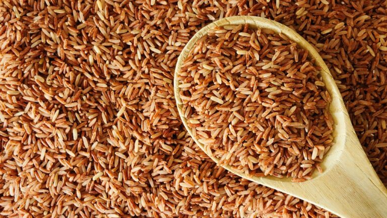 14 Budget-Friendly Grocery Staples Savvy Shoppers Always Buy