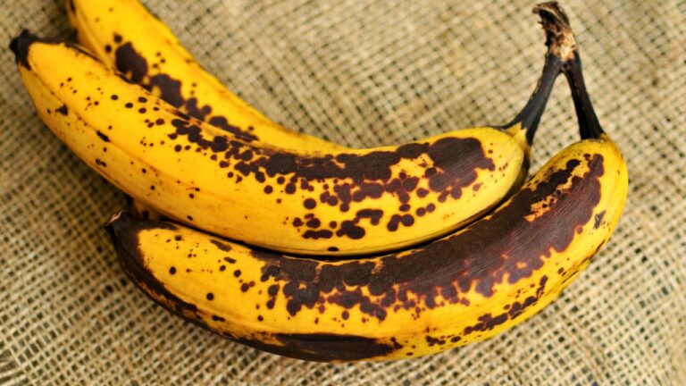 14 Foods You Can Rescue With Smart Kitchen Tricks Instead of Tossing Out