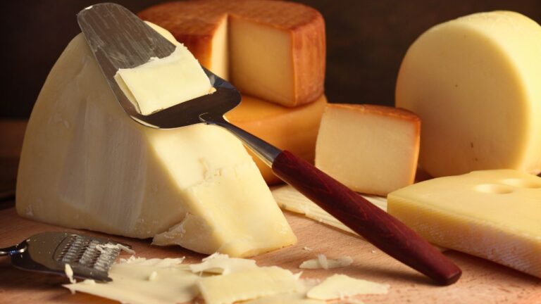 15 Foods You’re Throwing Out Too Soon After the Expiry Date