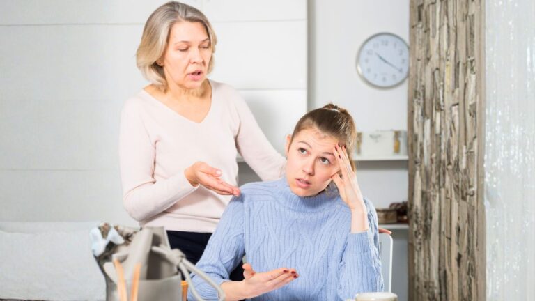 Daughter Walks Out of Thanksgiving After Mom Dismisses Her Homemade Dessert