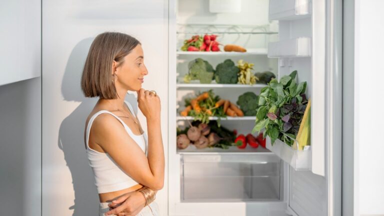 My Girlfriend Moved Into My Apartment, Then Cleared Out All The Meat And Dairy Without Telling Me