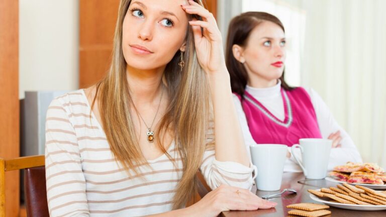 Mortified Host Fuming After ‘Rude’ Dinner Guest Brings Her Own Food
