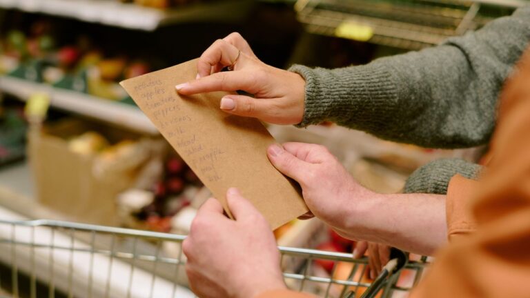 15 Clever Ways to Stop Tossing Good Food at Home