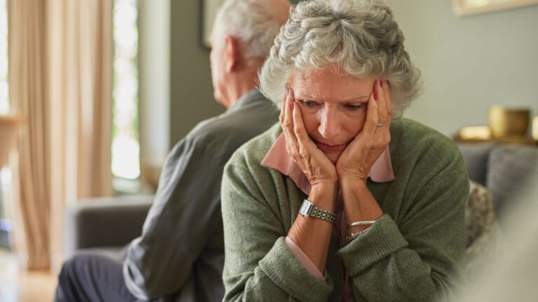Canceled via Text: Daughter Dumps Mom for Dinner with In-Law Who ‘Ignores the Kids’
