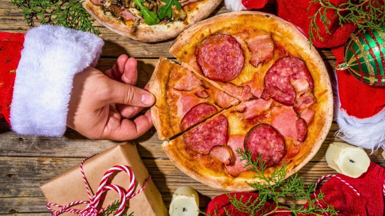 ‘I’ll Just Serve Pizza’: Mom Ready to Quit Christmas After Family Ignores Her Effort