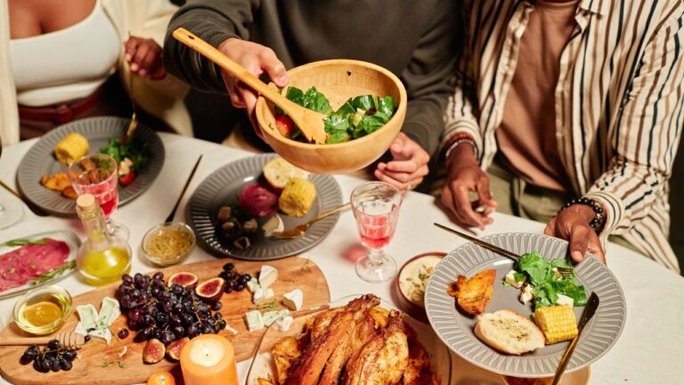 My Friend Invited Us To Dinner, Said It Wasn’t A Potluck, Then Charged Everyone $40