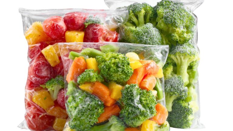 I Ate Three Frozen Veggie Packs While Dogsitting, And My Coworker Demanded $50