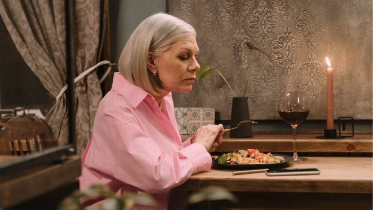 A Man In His 50s Invited Me To Dinner, Picked The Restaurant, Then Said I Was Wrong For Thinking He Should Pay
