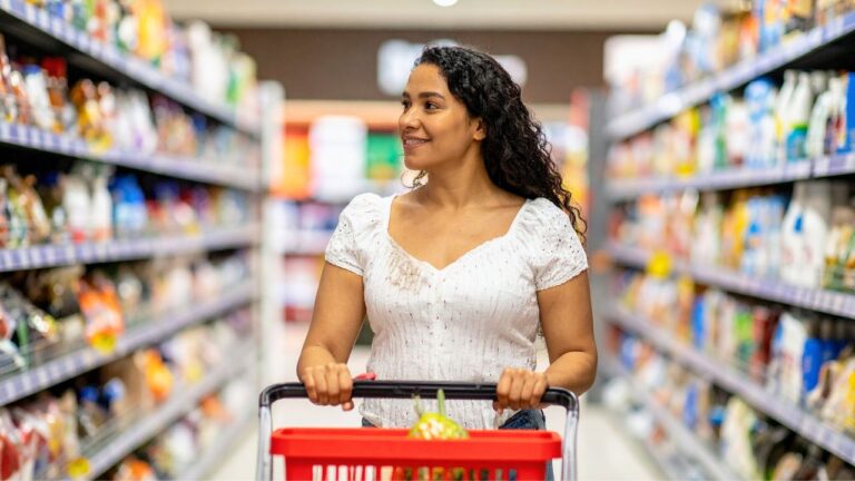 I Gave My Teenage Daughter A Credit Card For Groceries And She Still Refused To Shop