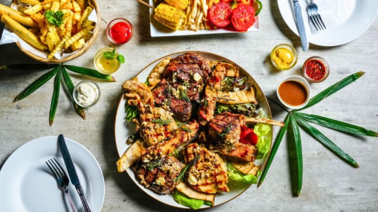 My Uncle Tried His Usual Bill-Splitting Trick At A BBQ Lunch, And I Finally Had Enough