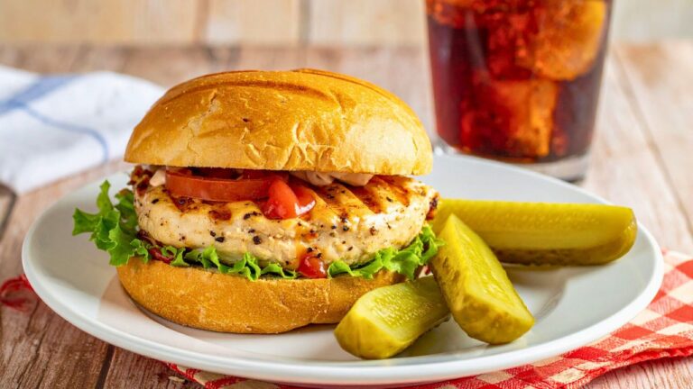I Lost All Interest in a Guy Because He Couldn’t Send Back a Wrong Burger on Our Second Date