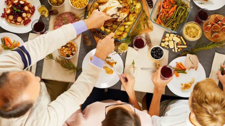 My Boyfriend’s Mom Ignored My Allergies, So I Brought a Backup Meal. Now BF Says I ‘Embarrassed’ Him for Not Eating Around Them.
