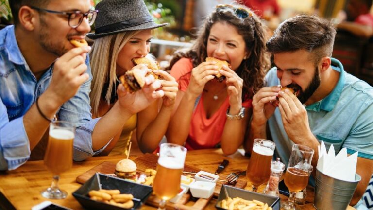 College Friend Told the Women ‘We Got It.’ He Forced Me to Pay for the Group’s Drinks.