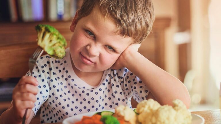 I Ordered Meals for My Own Children. I Forced My ‘Picky’ Cousin to Share My Plate.
