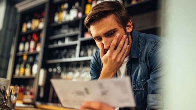 Husband Hosted a Dinner Party Before His Bonus Hit the Bank. I Left Him to Argue Over the Bill with His Family.