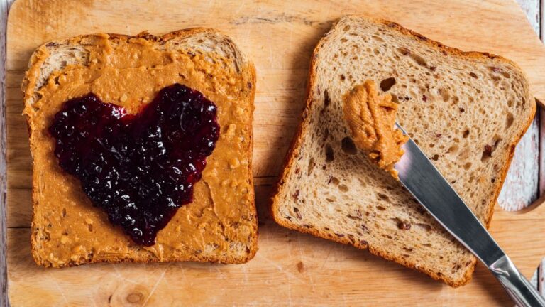 10 American Food Favorites the Rest of the World Just Doesn’t Get