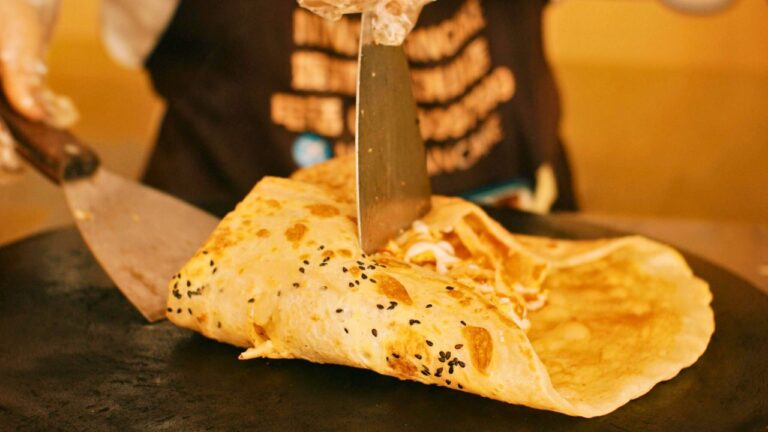 14 Bucket List Street Foods to Taste Around the World