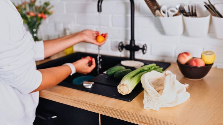 14 Smart Kitchen Habits Every Home Cook Should Know for Fresher Food and Tastier Meals