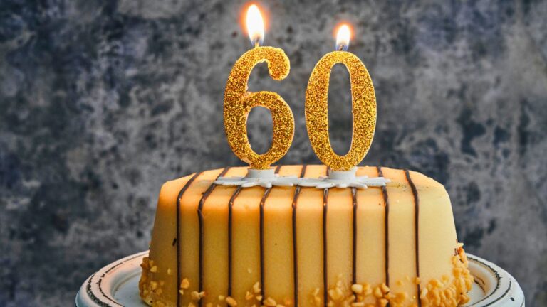 Mom Asked for a Quiet Dinner for Her 60th Birthday. My Brother Secretly Booked a 50-Person Surprise Banquet.