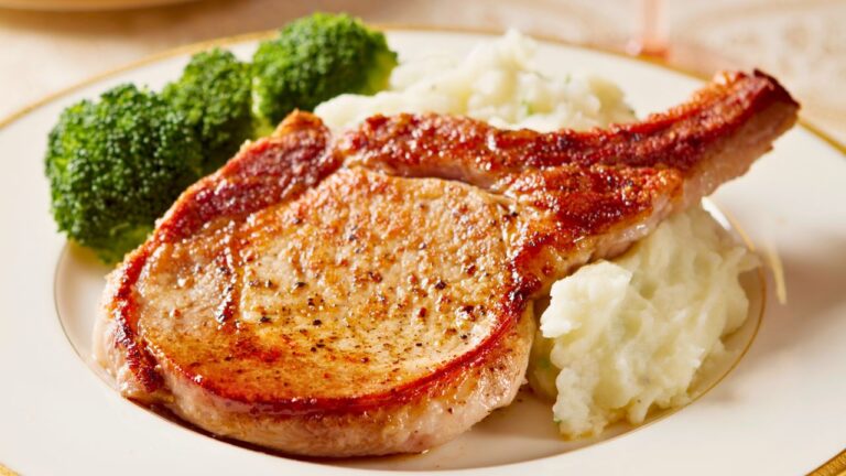 Dad Offered to Cook Our Dinners to Save Us Money. He Screamed ‘NO’ When I Asked Him to Season the Chicken.